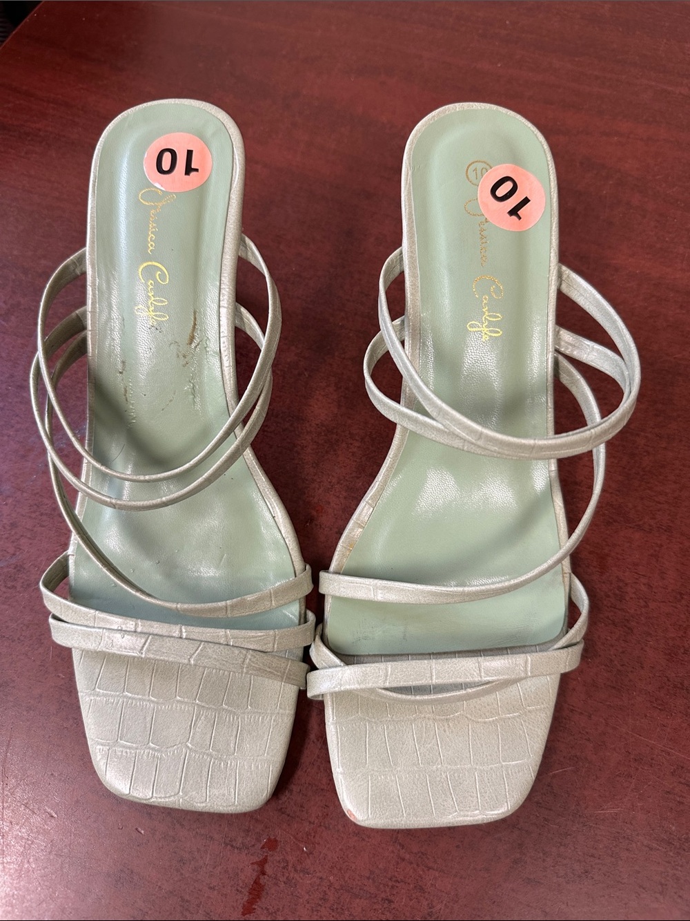 ##550, Size 10, Strappy Square-Toe Sandals in Light Metallic Silver